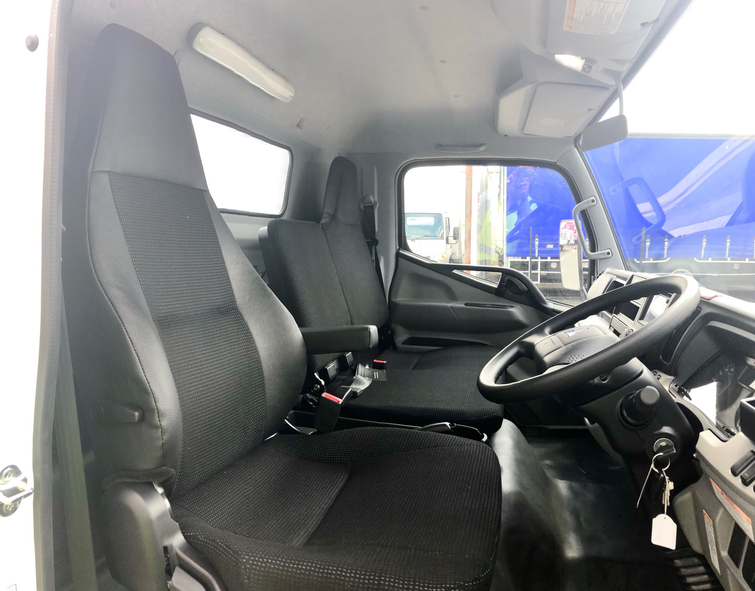 2018 FUSO CANTER 918 FECX1KR4SFAD WIDE XXLWB TRUCK MANUAL PANTECH