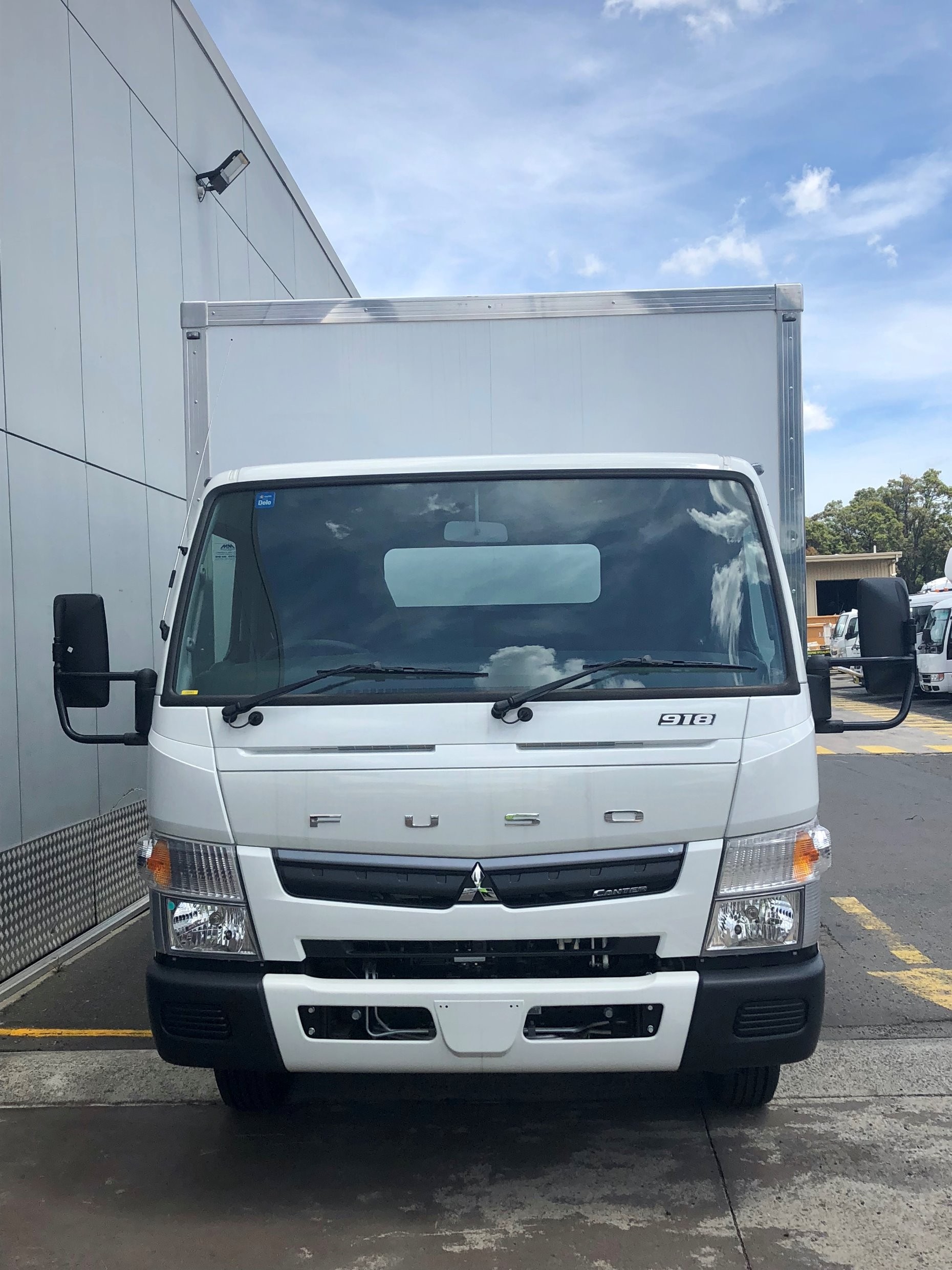 2018 FUSO CANTER 918 FECX1KR4SFAD WIDE XXLWB TRUCK MANUAL PANTECH