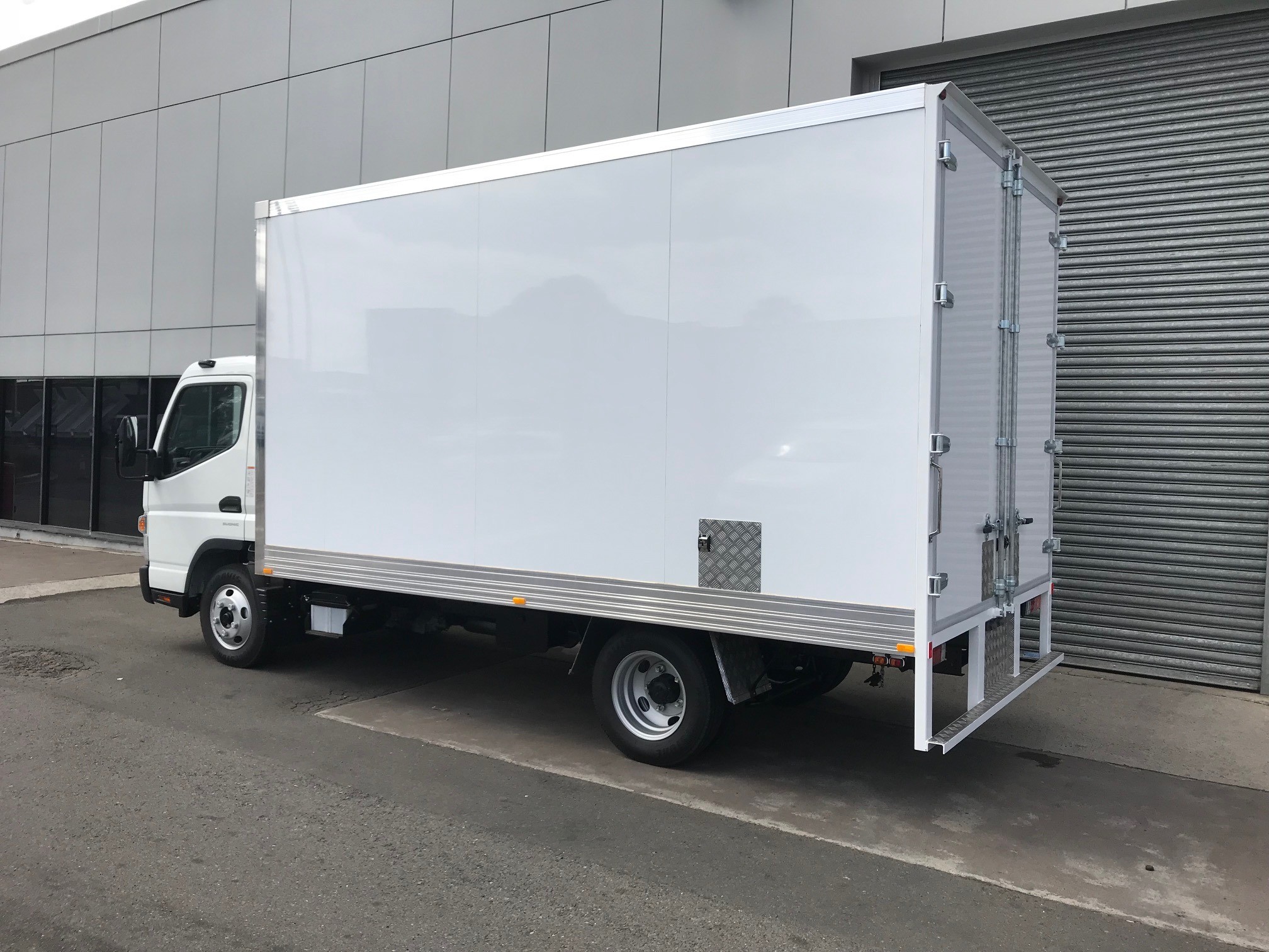 2017 FUSO CANTER 515 FEB21ER3SFAC AUTOMATIC PANTECH