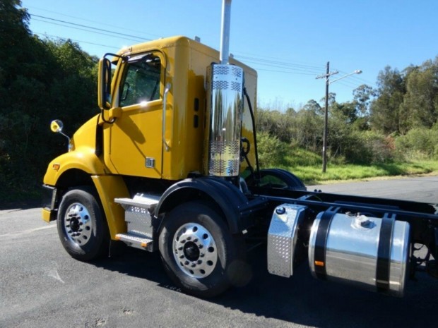 2017 FREIGHTLINER COLUMBIA CL112 CL112 8 X 4 TRUCK AUTOMATIC CONCRETE AGITATOR