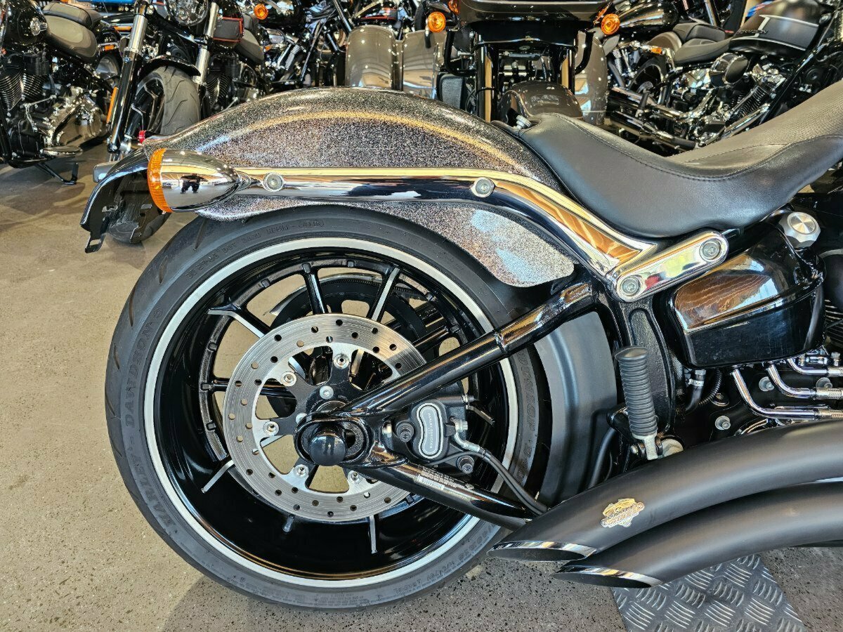 2013 HARLEY-DAVIDSON FXSB SOFTAIL BREAKOUT CRUISER
