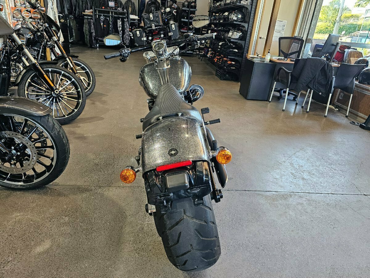 2013 HARLEY-DAVIDSON FXSB SOFTAIL BREAKOUT CRUISER