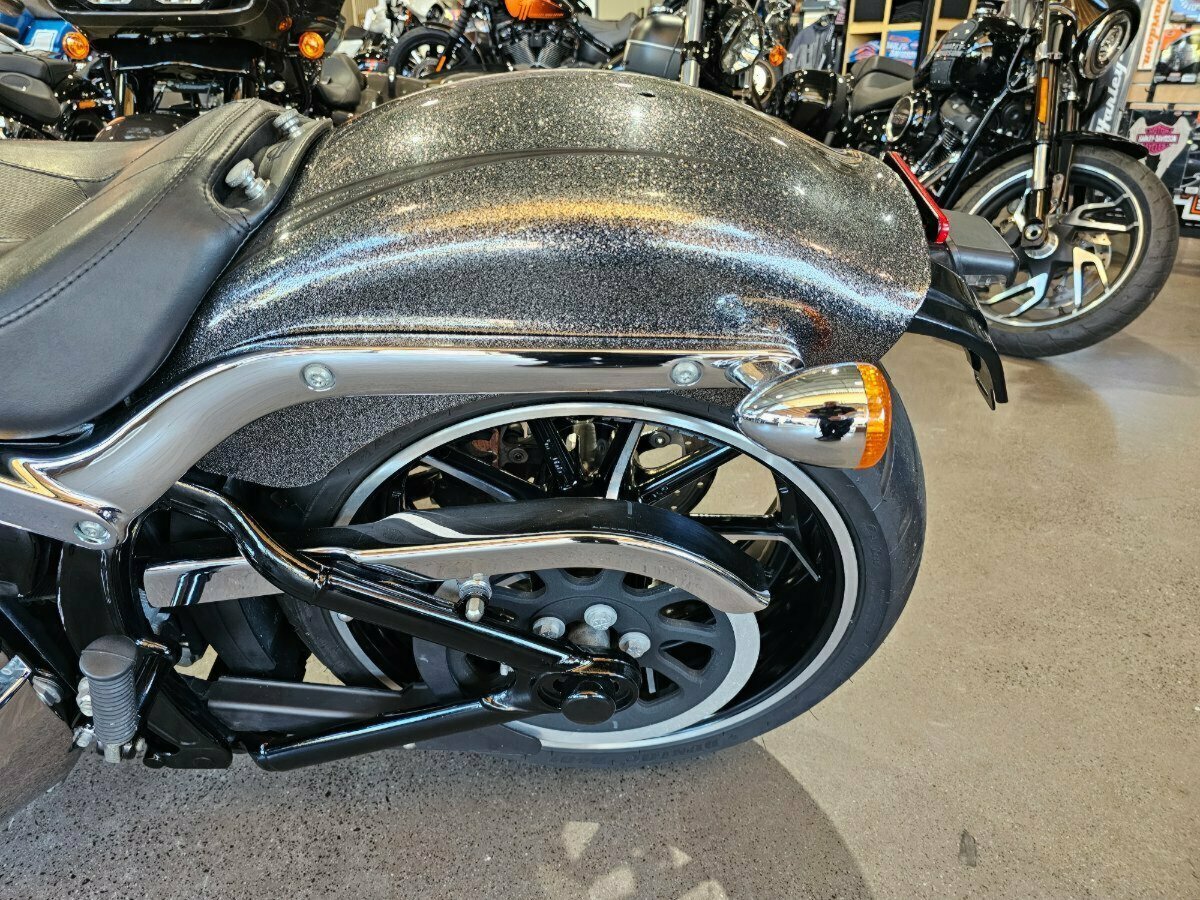 2013 HARLEY-DAVIDSON FXSB SOFTAIL BREAKOUT CRUISER