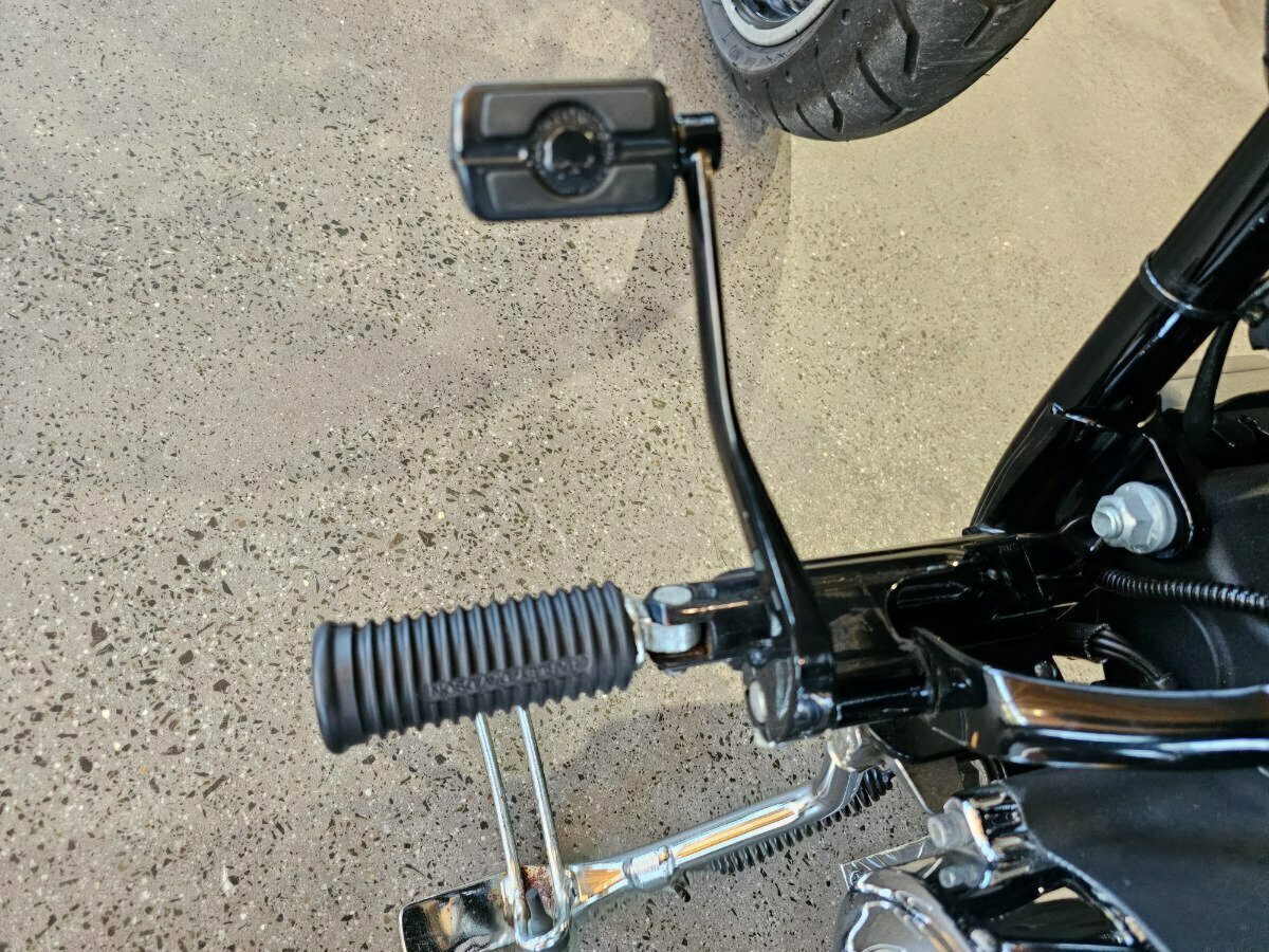 2013 HARLEY-DAVIDSON FXSB SOFTAIL BREAKOUT CRUISER