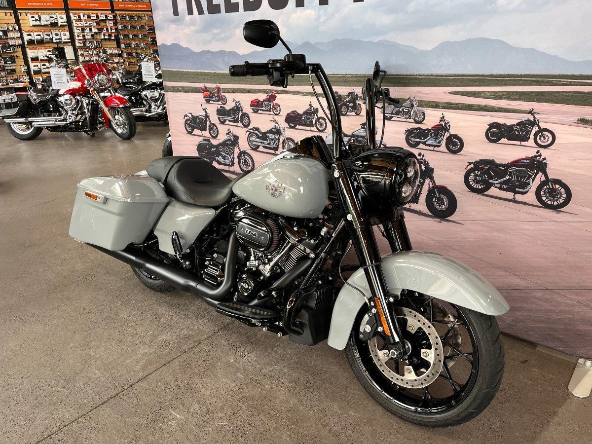 2024 HARLEY-DAVIDSON FLHRXS ROAD KING SPECIAL CRUISER