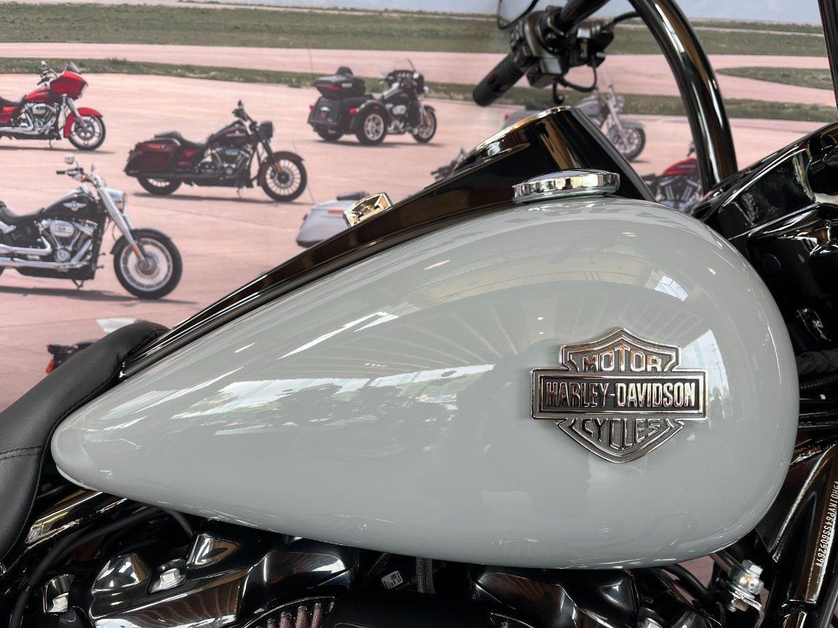 2024 HARLEY-DAVIDSON FLHRXS ROAD KING SPECIAL CRUISER