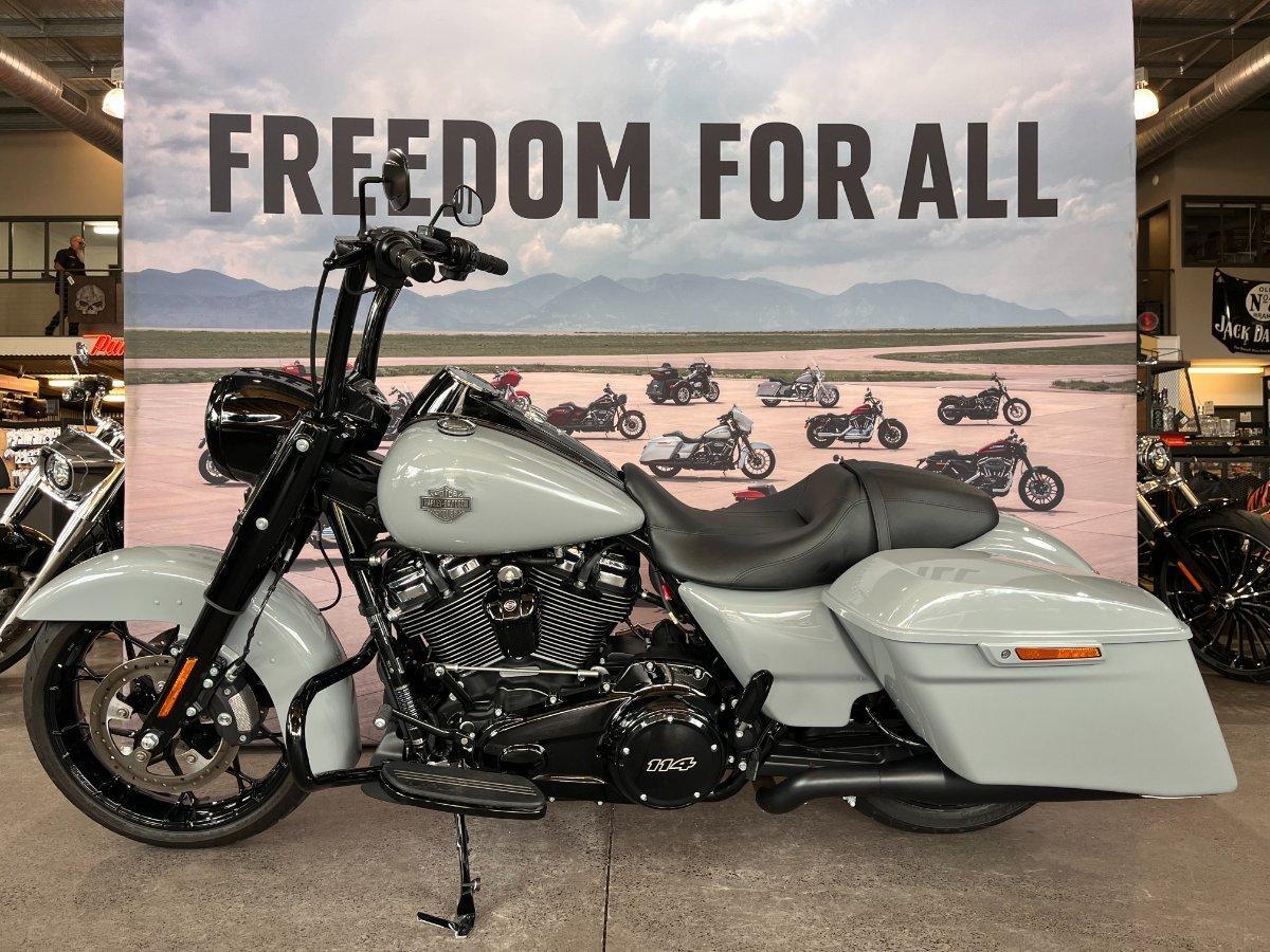 2024 HARLEY-DAVIDSON FLHRXS ROAD KING SPECIAL CRUISER