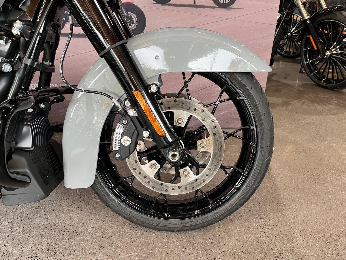 2024 HARLEY-DAVIDSON FLHRXS ROAD KING SPECIAL CRUISER