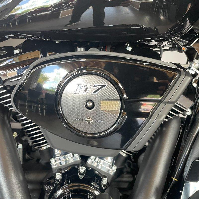 2025 HARLEY-DAVIDSON ROAD GLIDE 117 (FLTRX) TOURER