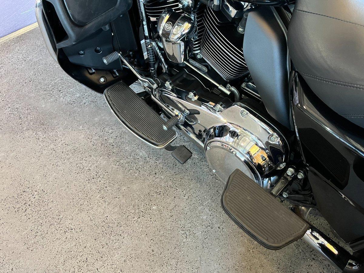 2018 HARLEY-DAVIDSON TRI GLIDE ULTRA 107 (FLHTCUTG) TRIKE