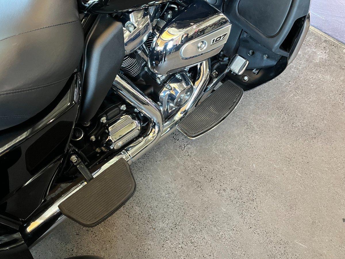 2018 HARLEY-DAVIDSON TRI GLIDE ULTRA 107 (FLHTCUTG) TRIKE