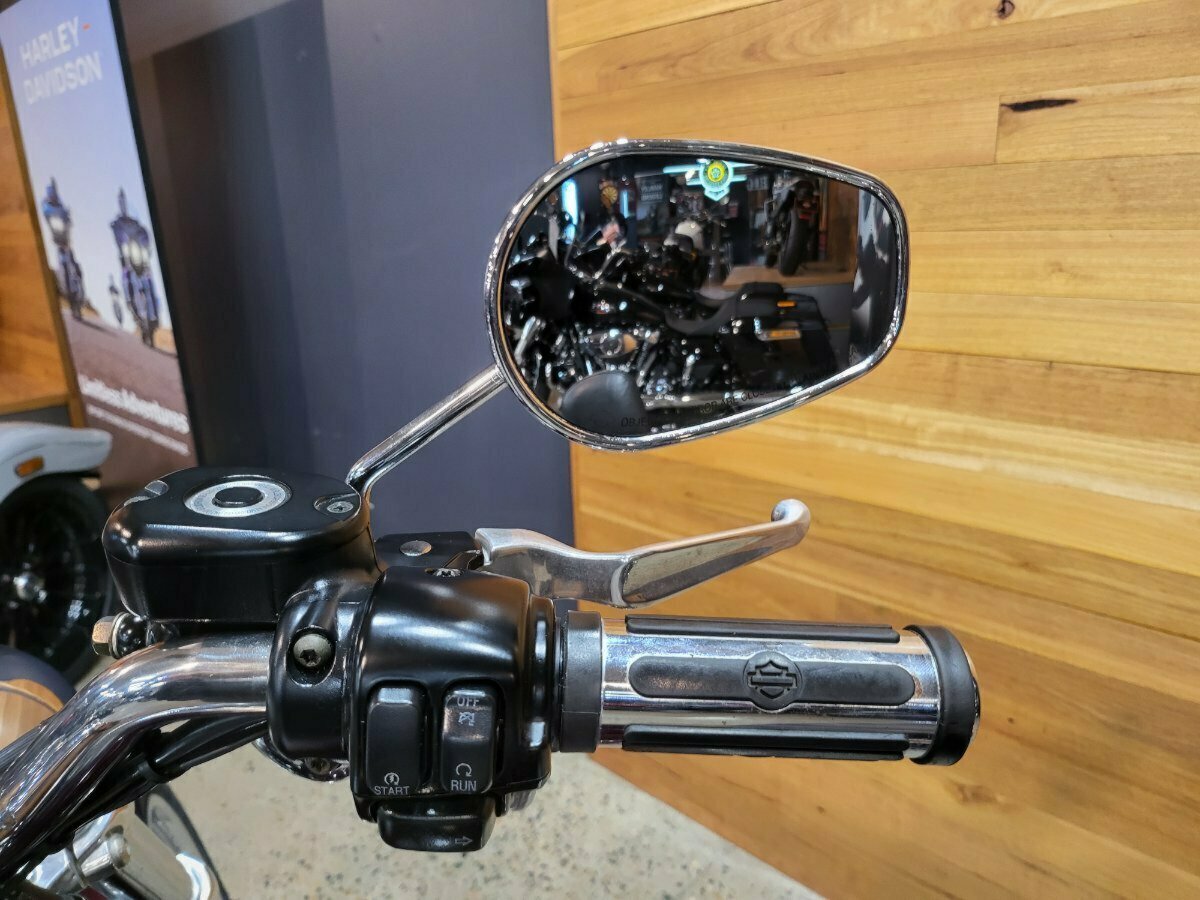 2010 HARLEY-DAVIDSON XL1200C SPORTSTER CUSTOM CRUISER