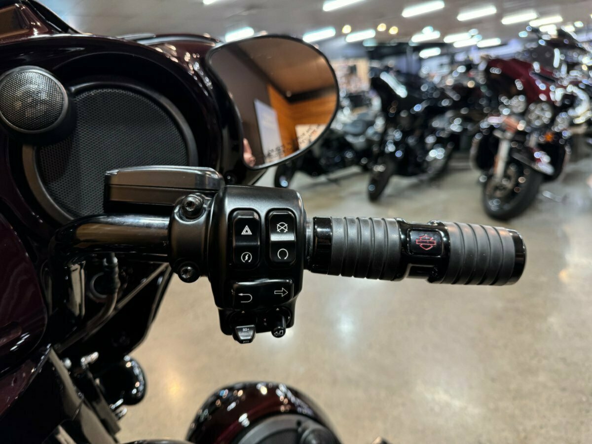 2019 HARLEY-DAVIDSON FLHXSE CVO STREET GLIDE CRUISER