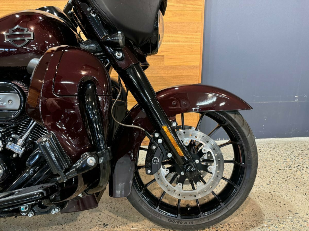 2019 HARLEY-DAVIDSON FLHXSE CVO STREET GLIDE CRUISER