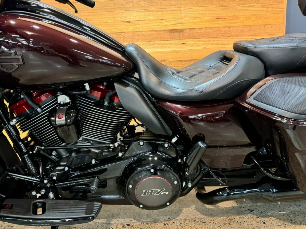 2019 HARLEY-DAVIDSON FLHXSE CVO STREET GLIDE CRUISER