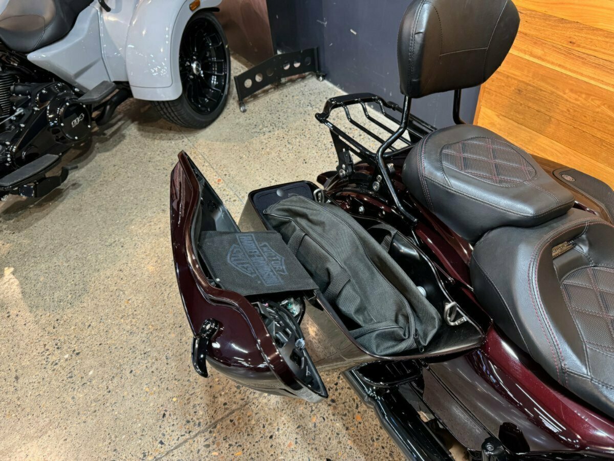 2019 HARLEY-DAVIDSON FLHXSE CVO STREET GLIDE CRUISER