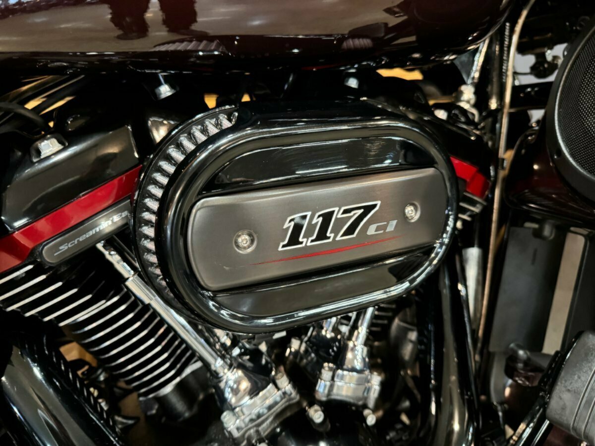 2019 HARLEY-DAVIDSON FLHXSE CVO STREET GLIDE CRUISER