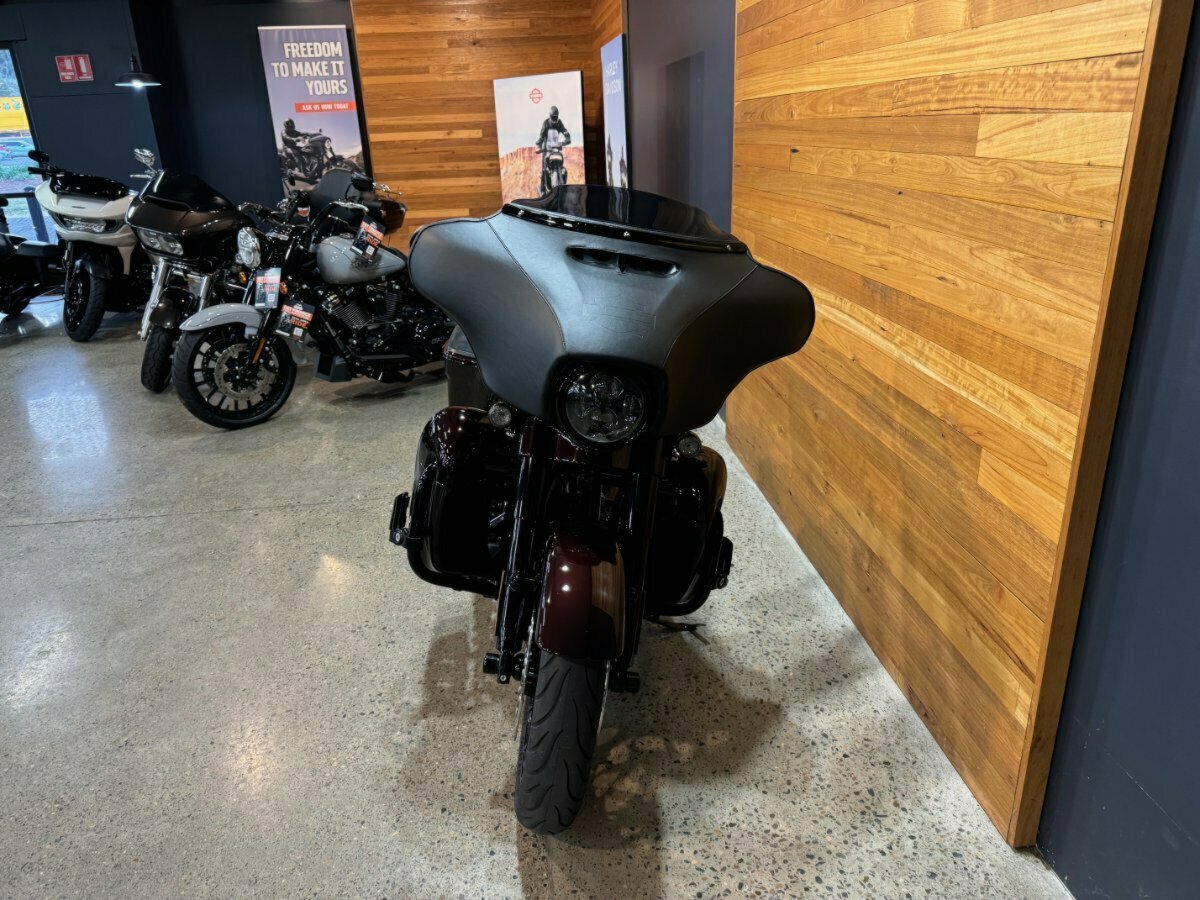 2019 HARLEY-DAVIDSON FLHXSE CVO STREET GLIDE CRUISER