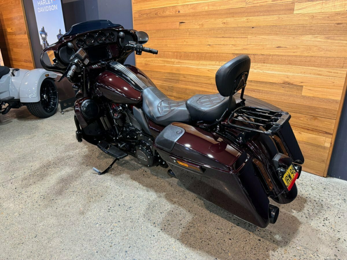 2019 HARLEY-DAVIDSON FLHXSE CVO STREET GLIDE CRUISER