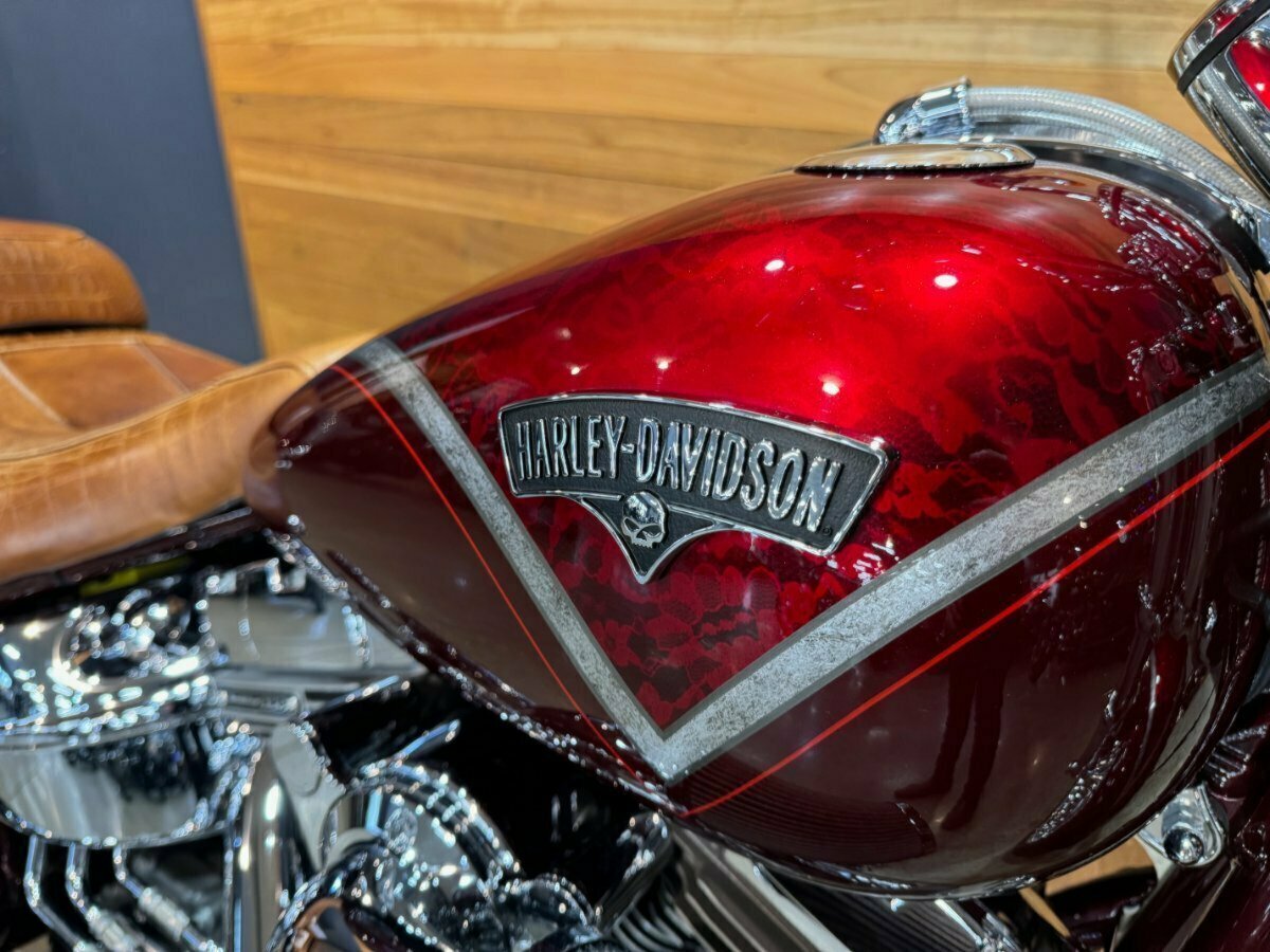 2013 HARLEY-DAVIDSON CVO BREAKOUT CRUISER