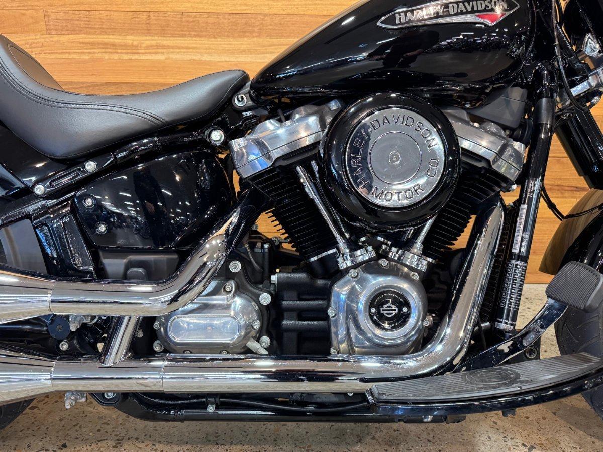 2018 HARLEY-DAVIDSON SLIM 107 (FLSL) CRUISER