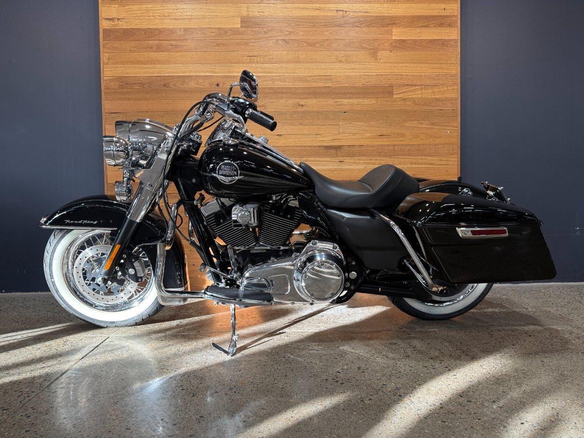 2009 HARLEY-DAVIDSON ROAD KING 1584 (FLHR) MY10 CRUISER