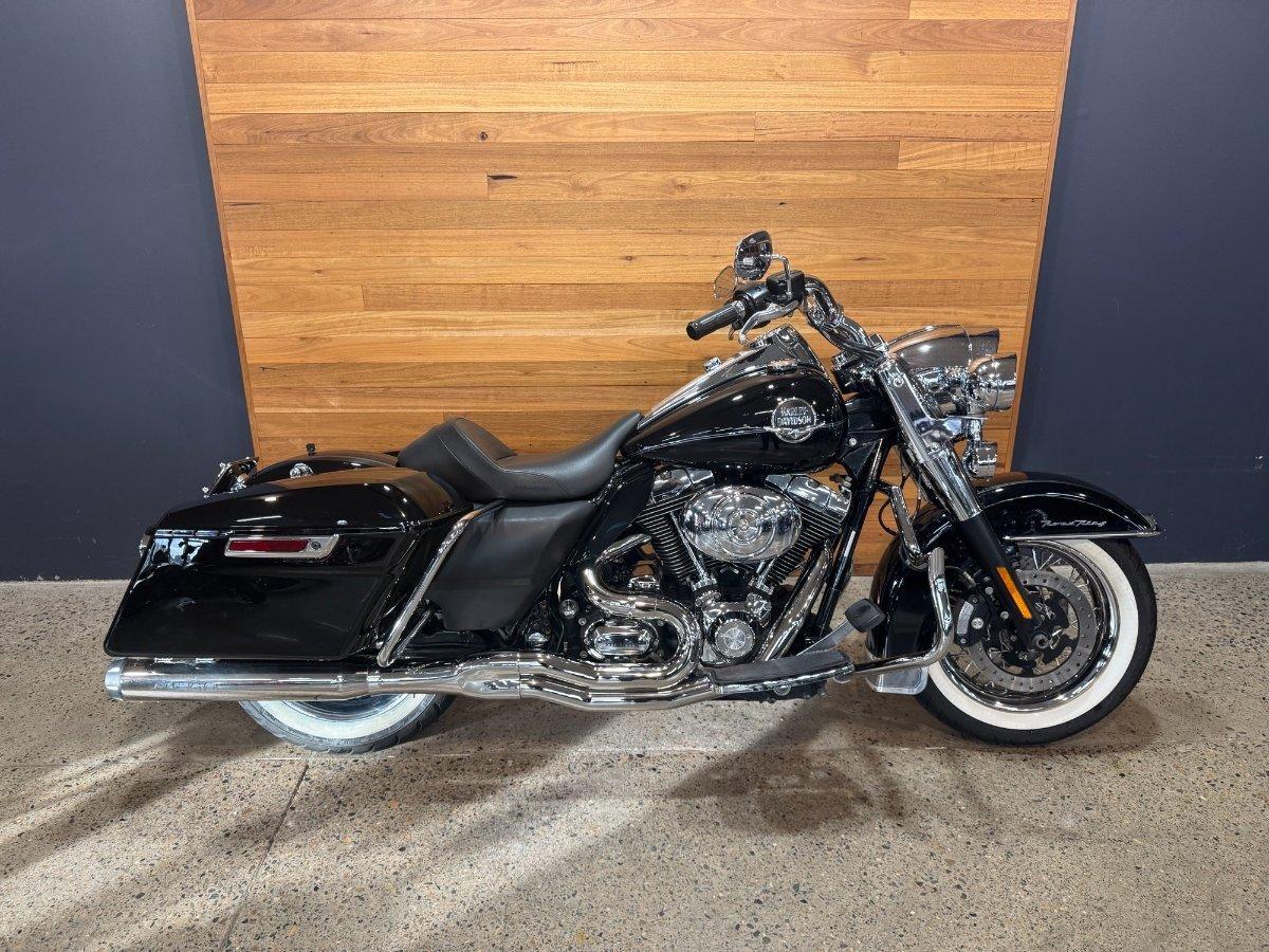 2009 HARLEY-DAVIDSON ROAD KING 1584 (FLHR) MY10 CRUISER