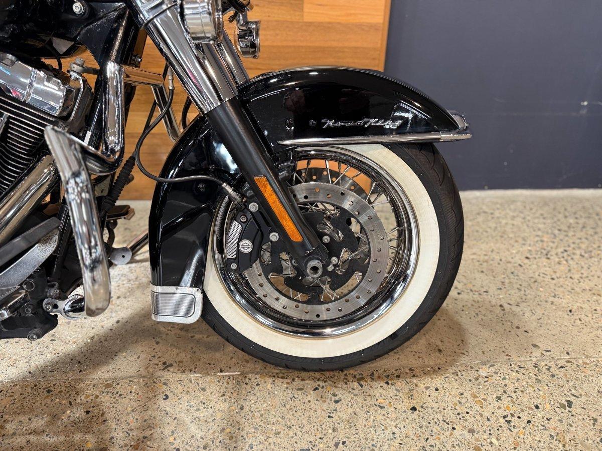 2009 HARLEY-DAVIDSON ROAD KING 1584 (FLHR) MY10 CRUISER