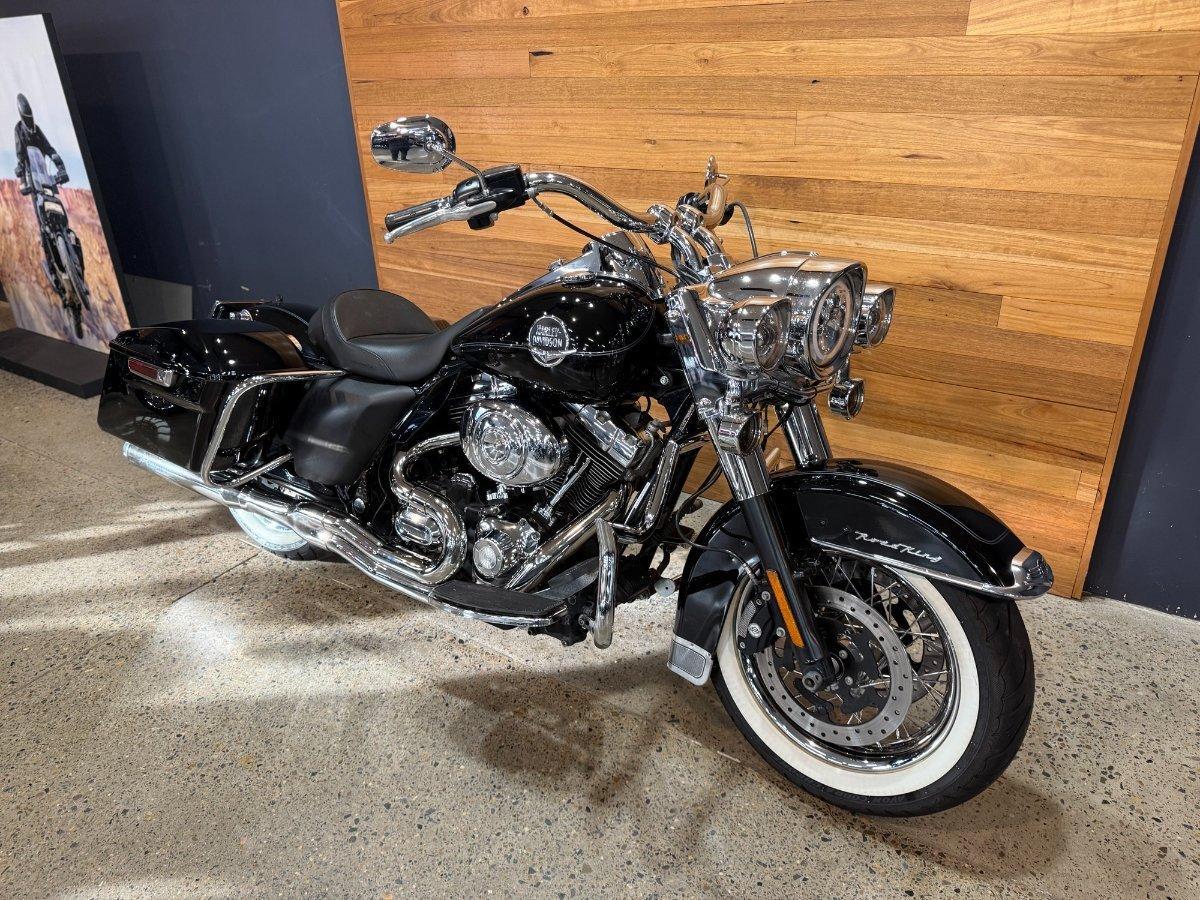 2009 HARLEY-DAVIDSON ROAD KING 1584 (FLHR) MY10 CRUISER