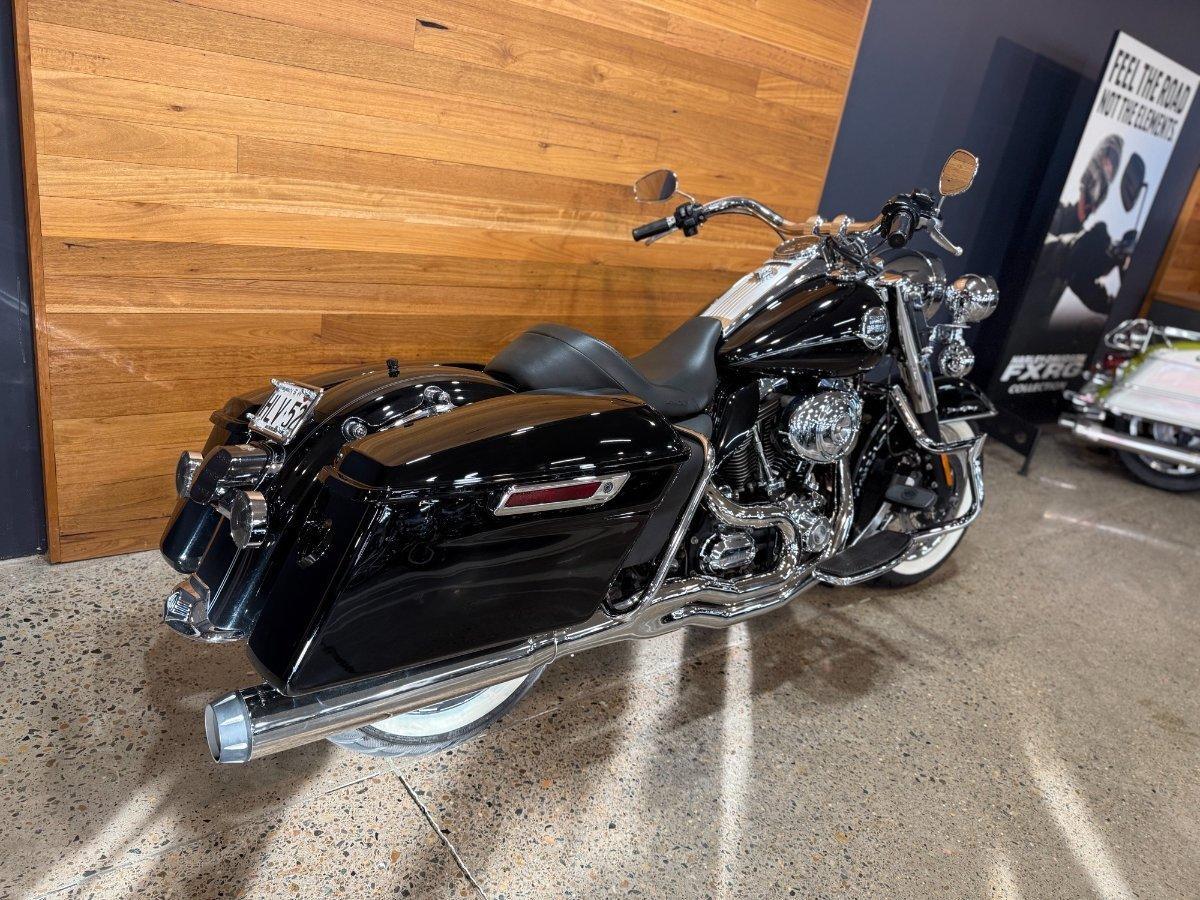 2009 HARLEY-DAVIDSON ROAD KING 1584 (FLHR) MY10 CRUISER