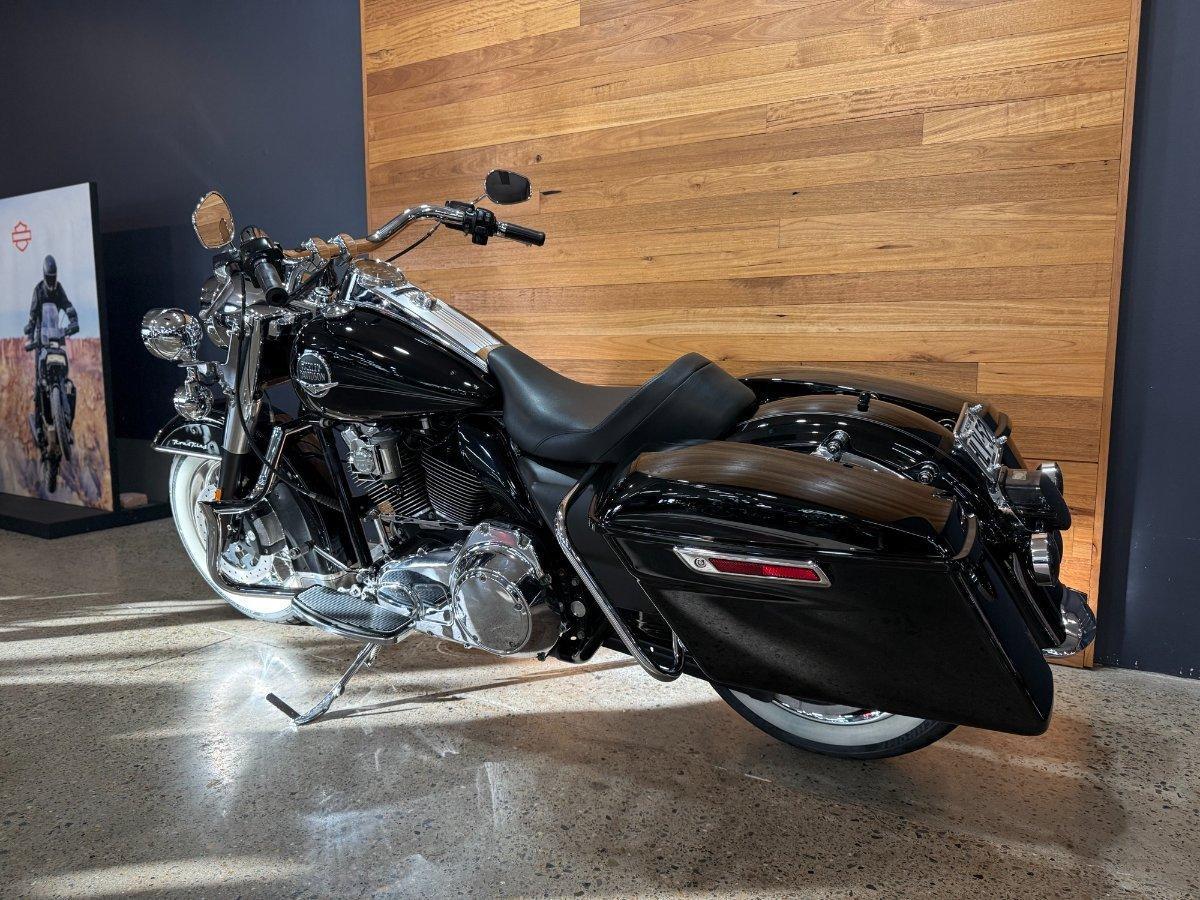 2009 HARLEY-DAVIDSON ROAD KING 1584 (FLHR) MY10 CRUISER