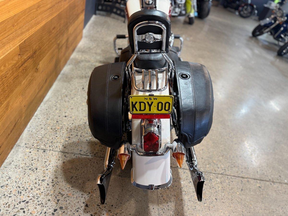 2013 HARLEY-DAVIDSON SOFTAIL DELUXE 1690 (FLSTN) CRUISER