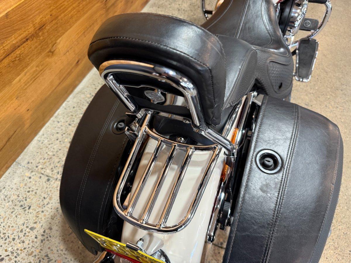 2013 HARLEY-DAVIDSON SOFTAIL DELUXE 1690 (FLSTN) CRUISER