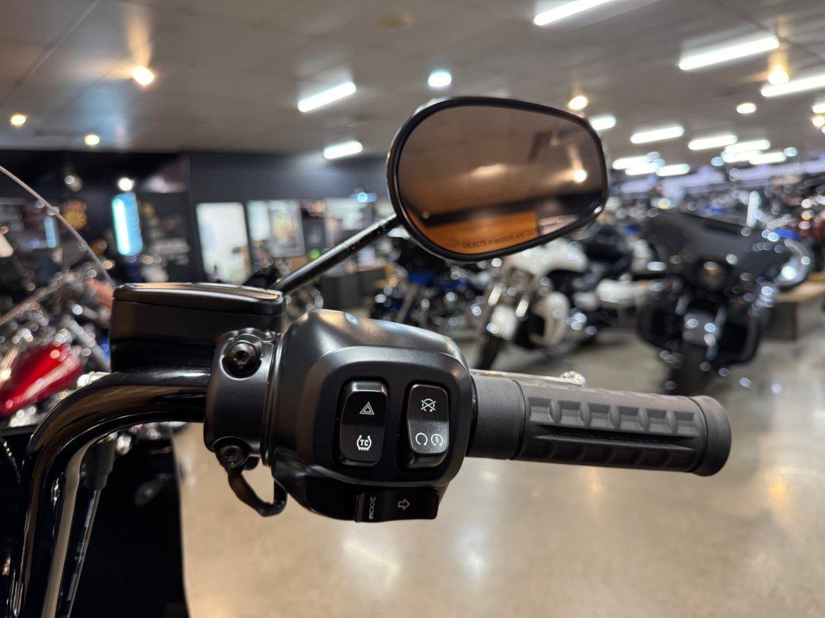 2025 HARLEY-DAVIDSON HERITAGE CLASSIC 117 (FLHC) CRUISER