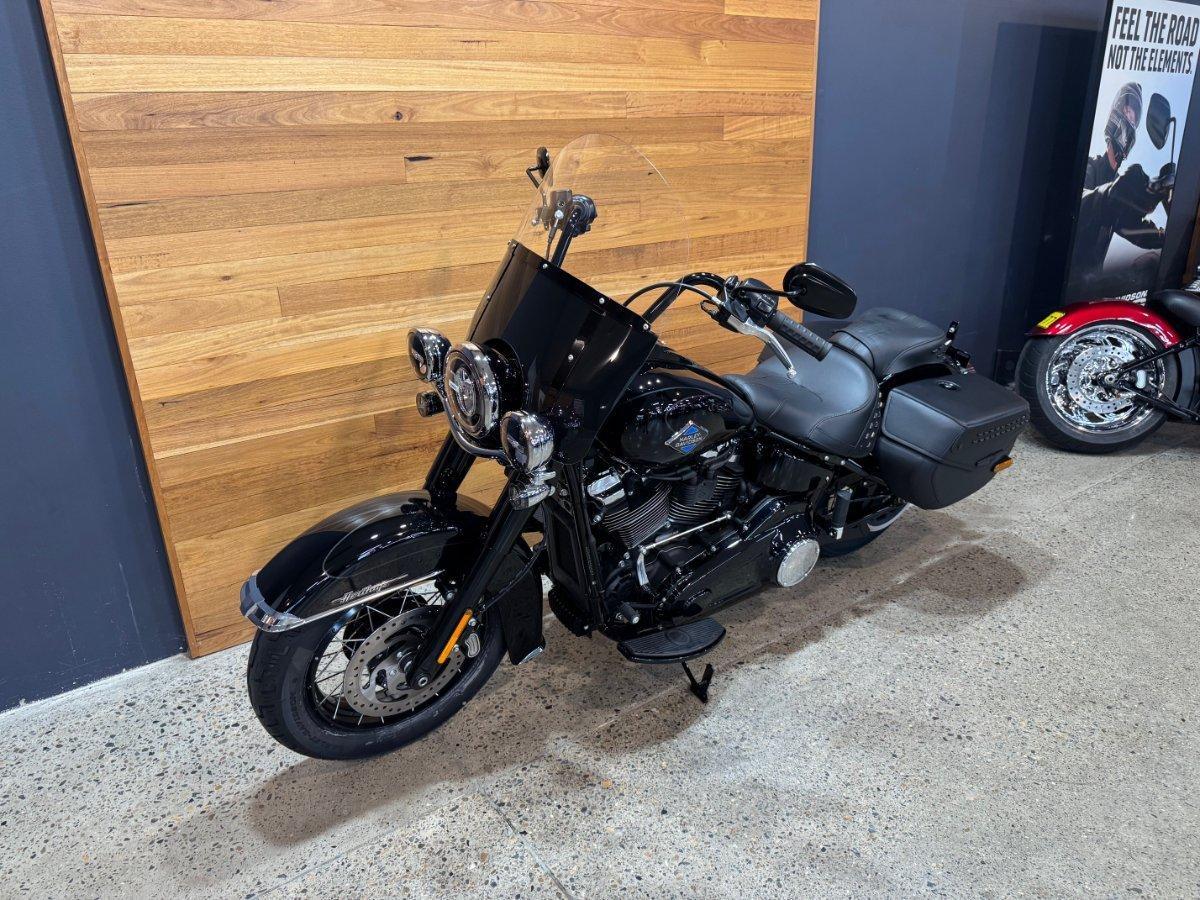 2025 HARLEY-DAVIDSON HERITAGE CLASSIC 117 (FLHC) CRUISER