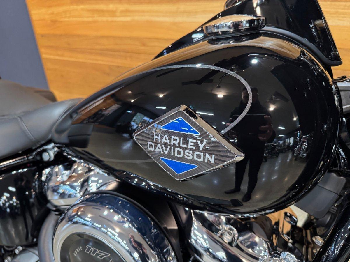 2025 HARLEY-DAVIDSON HERITAGE CLASSIC 117 (FLHC) CRUISER