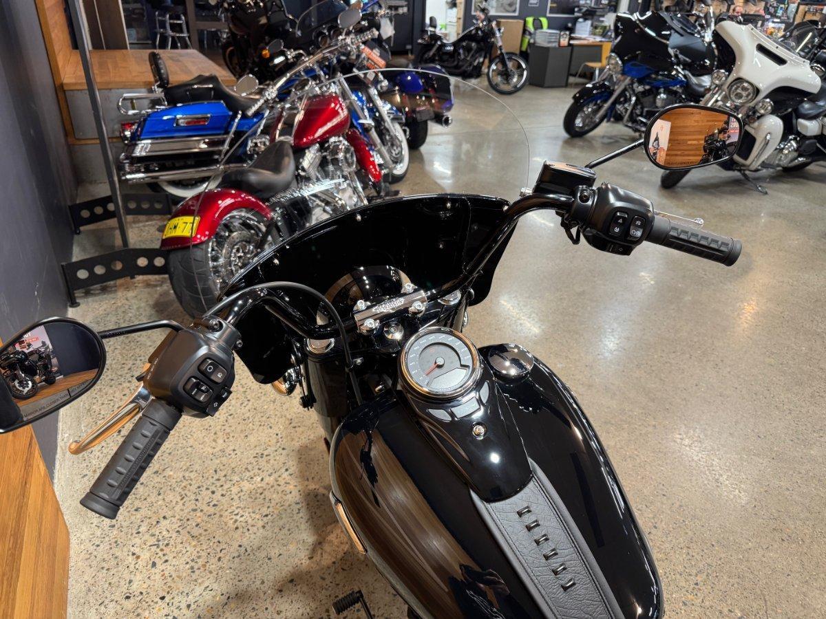 2025 HARLEY-DAVIDSON HERITAGE CLASSIC 117 (FLHC) CRUISER