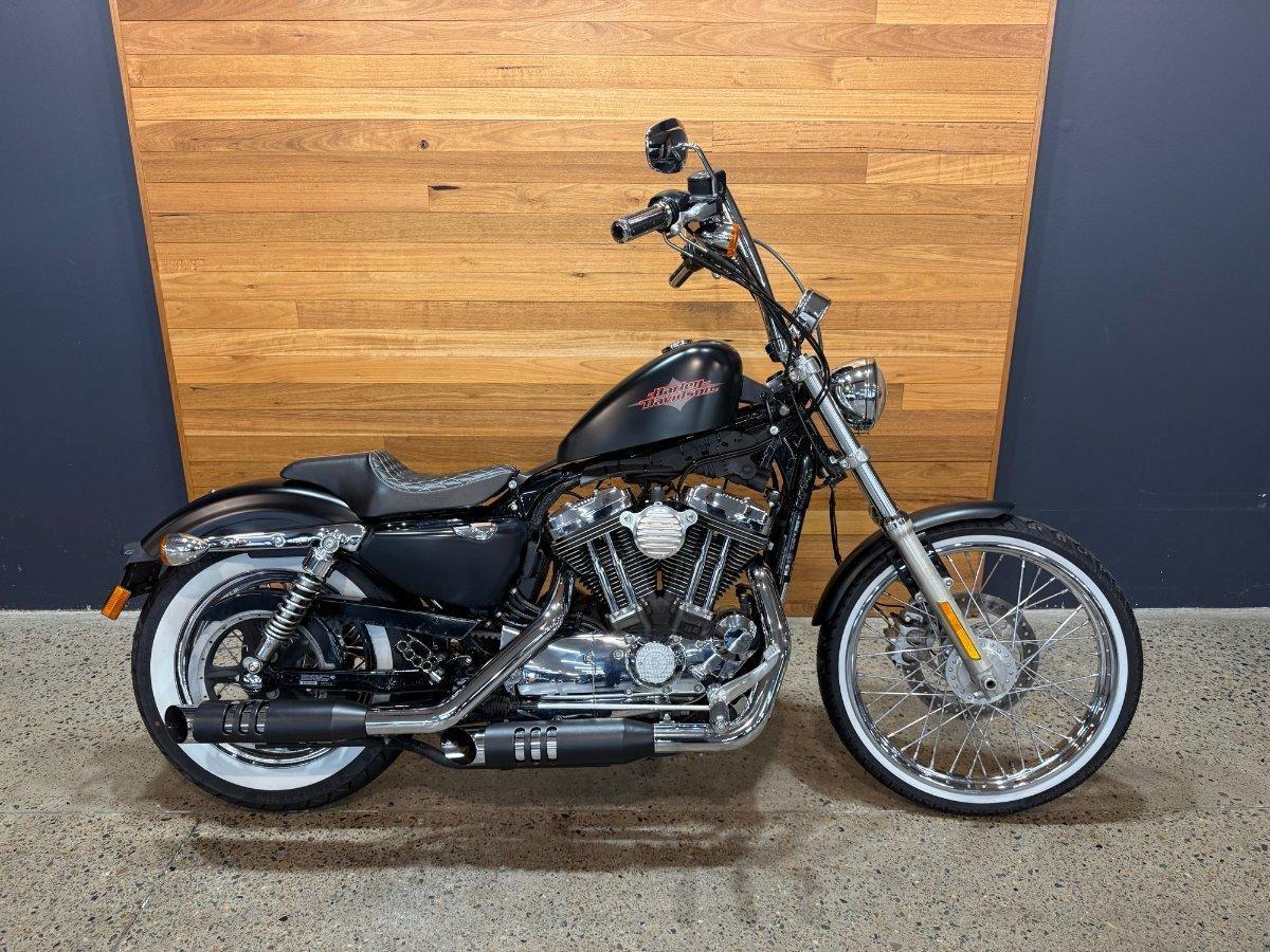 2014 HARLEY-DAVIDSON SEVENTY-TWO (XL1200V) CRUISER