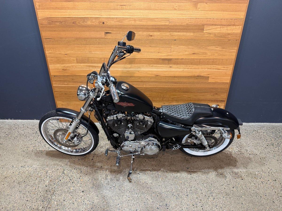 2014 HARLEY-DAVIDSON SEVENTY-TWO (XL1200V) CRUISER