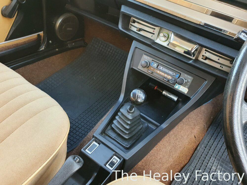 1981 PEUGEOT 504 GLD 4 SP MANUAL 4D SEDAN