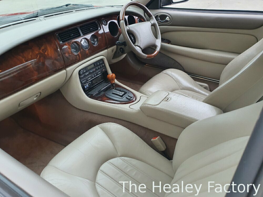 2000 JAGUAR XKR X100 CLASSIC 5 SP AUTOMATIC 2D COUPE