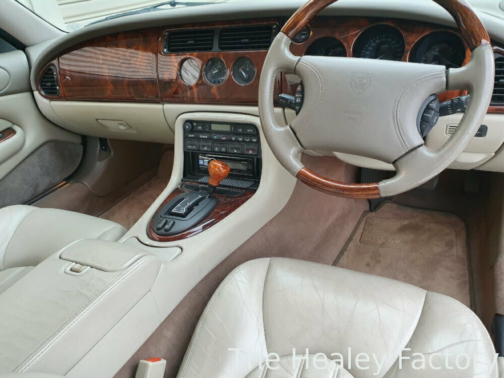 2000 JAGUAR XKR X100 CLASSIC 5 SP AUTOMATIC 2D COUPE