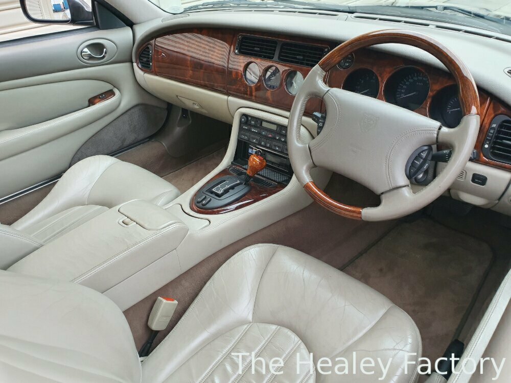 2000 JAGUAR XKR X100 CLASSIC 5 SP AUTOMATIC 2D COUPE