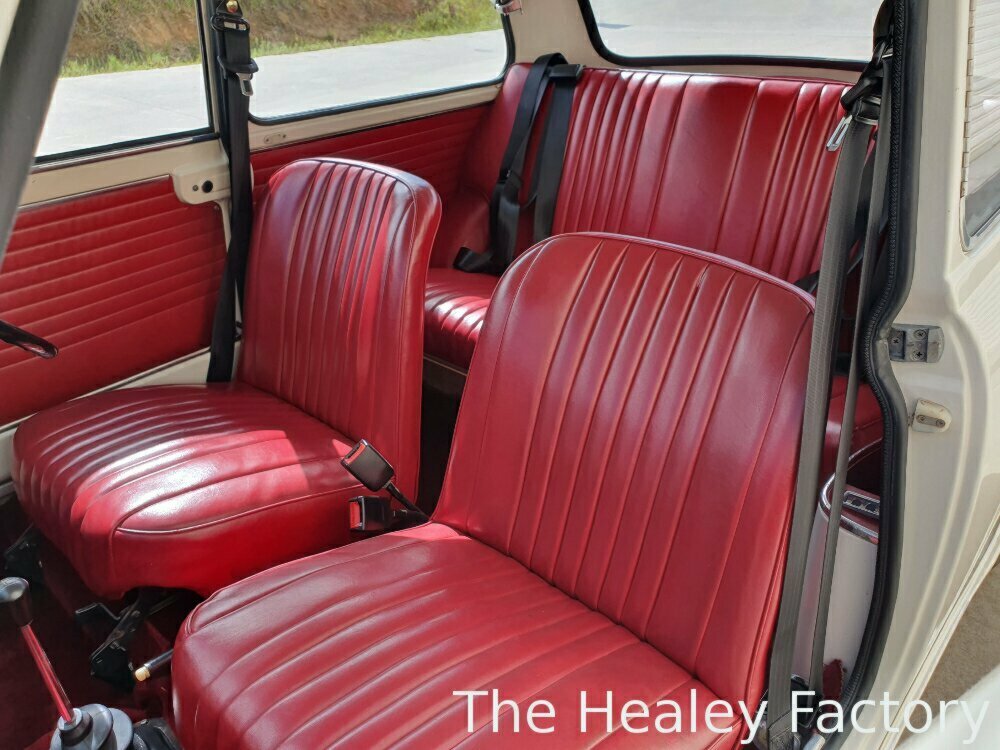 1968 MORRIS MINI DELUXE 4 SP MANUAL 2D SEDAN