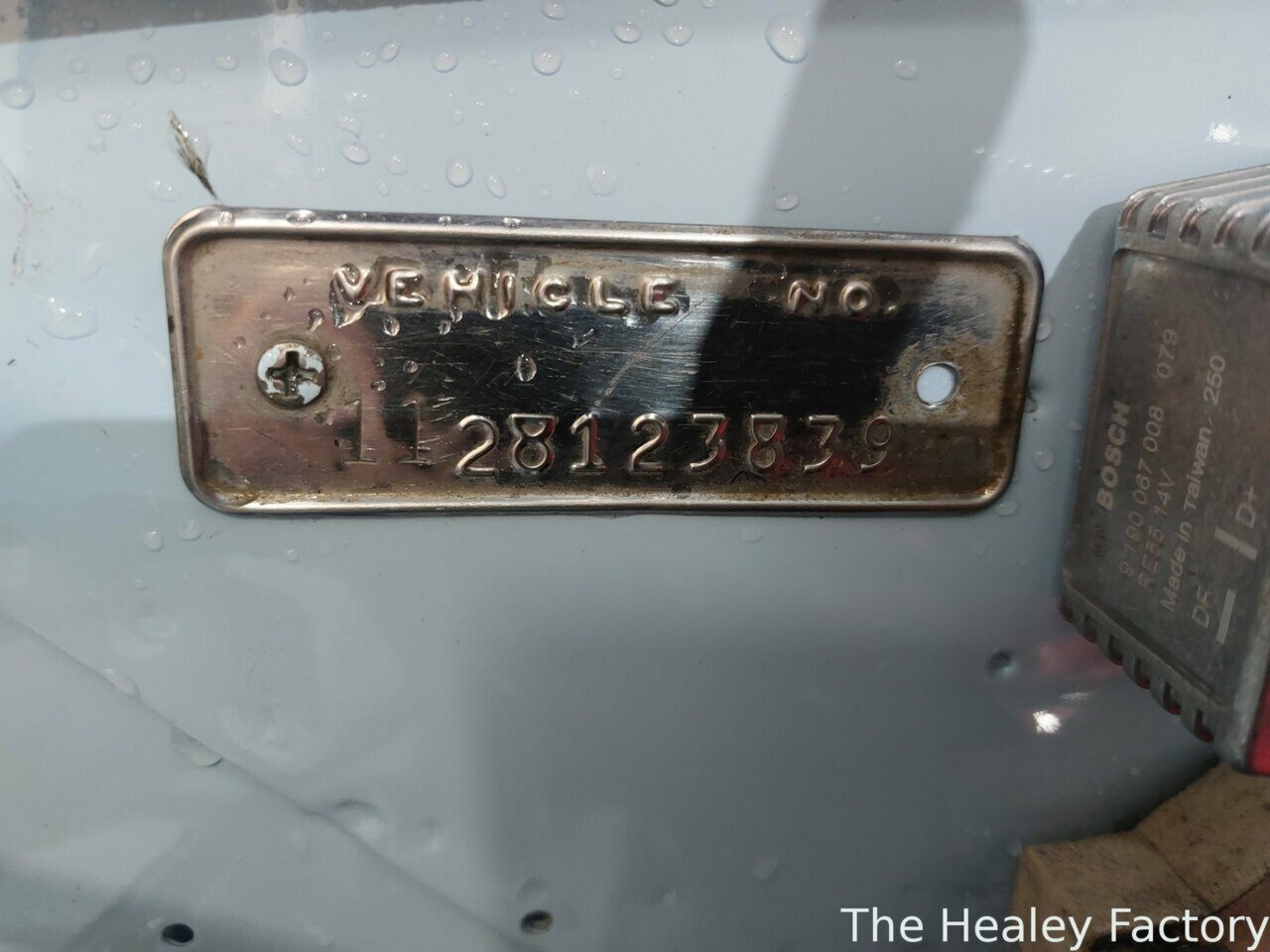 1962 CHRYSLER VALIANT S 3 SP AUTOMATIC 4D SEDAN