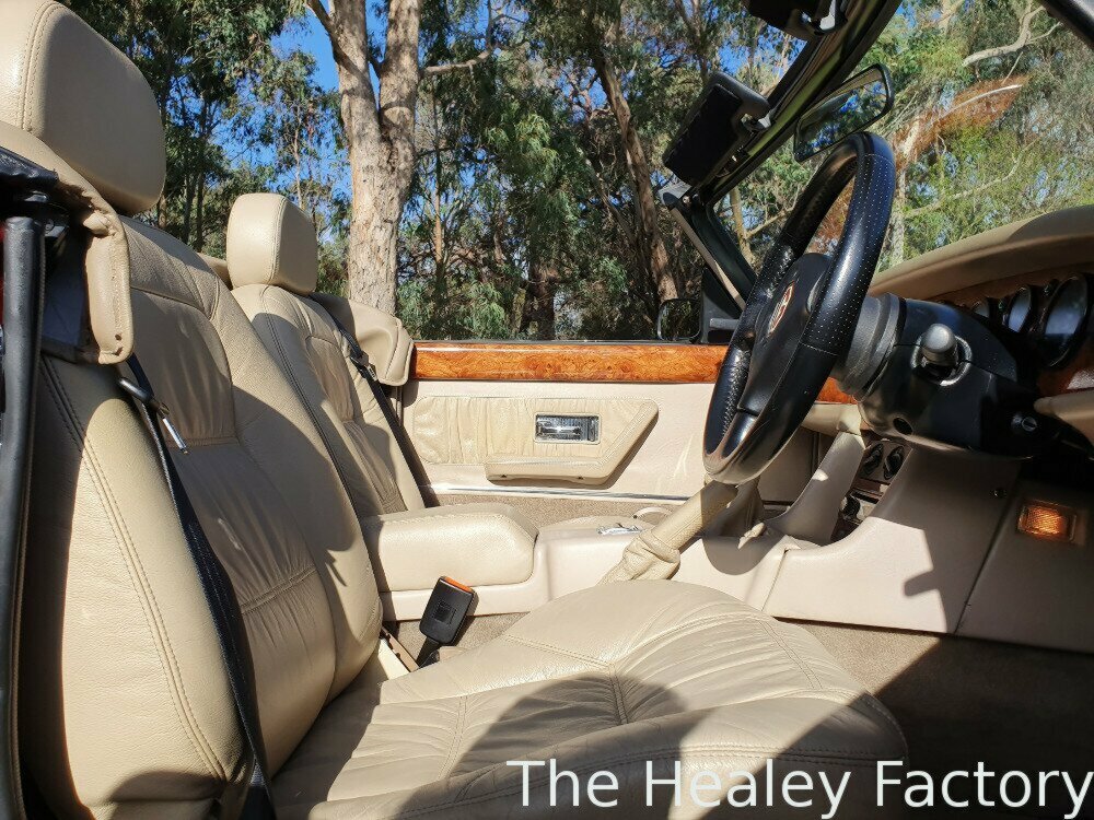 1994 M.G. RV8 5 SP MANUAL 2D ROADSTER