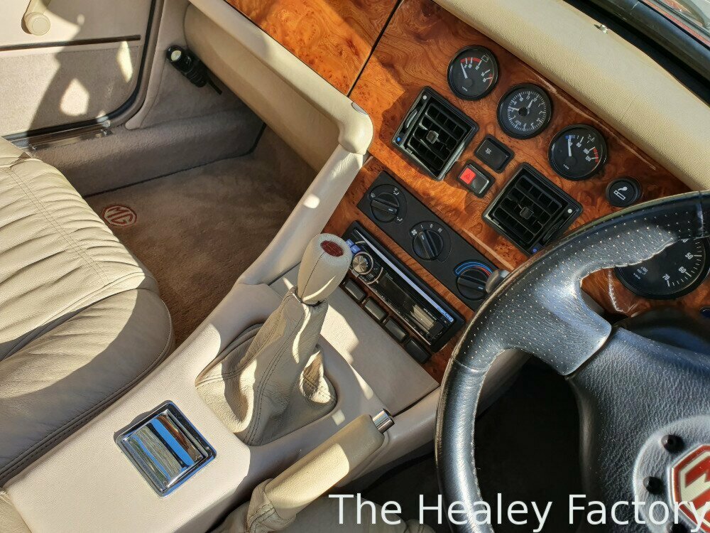 1994 M.G. RV8 5 SP MANUAL 2D ROADSTER