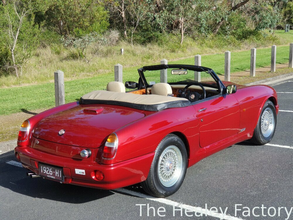 1994 M.G. RV8 5 SP MANUAL 2D ROADSTER