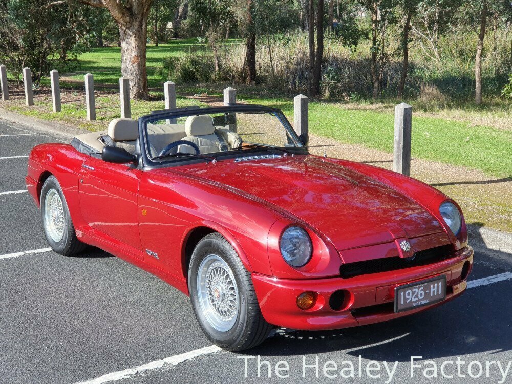 1994 M.G. RV8 5 SP MANUAL 2D ROADSTER