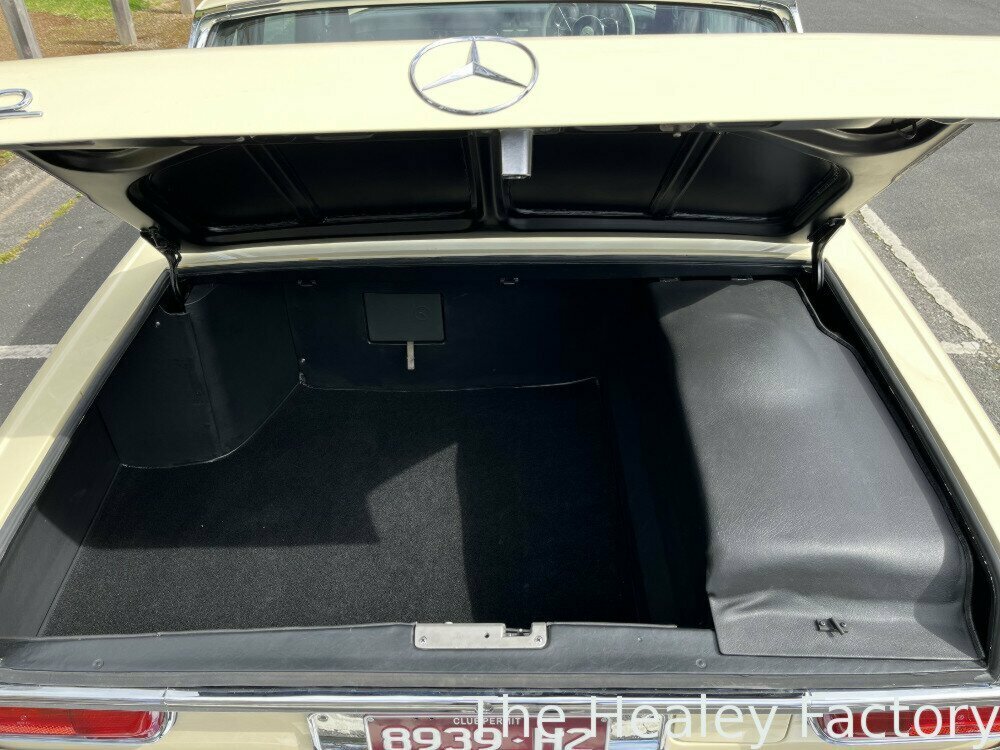 1966 MERCEDES-BENZ 600 GROSSER 4 SP AUTOMATIC 4D SALOON